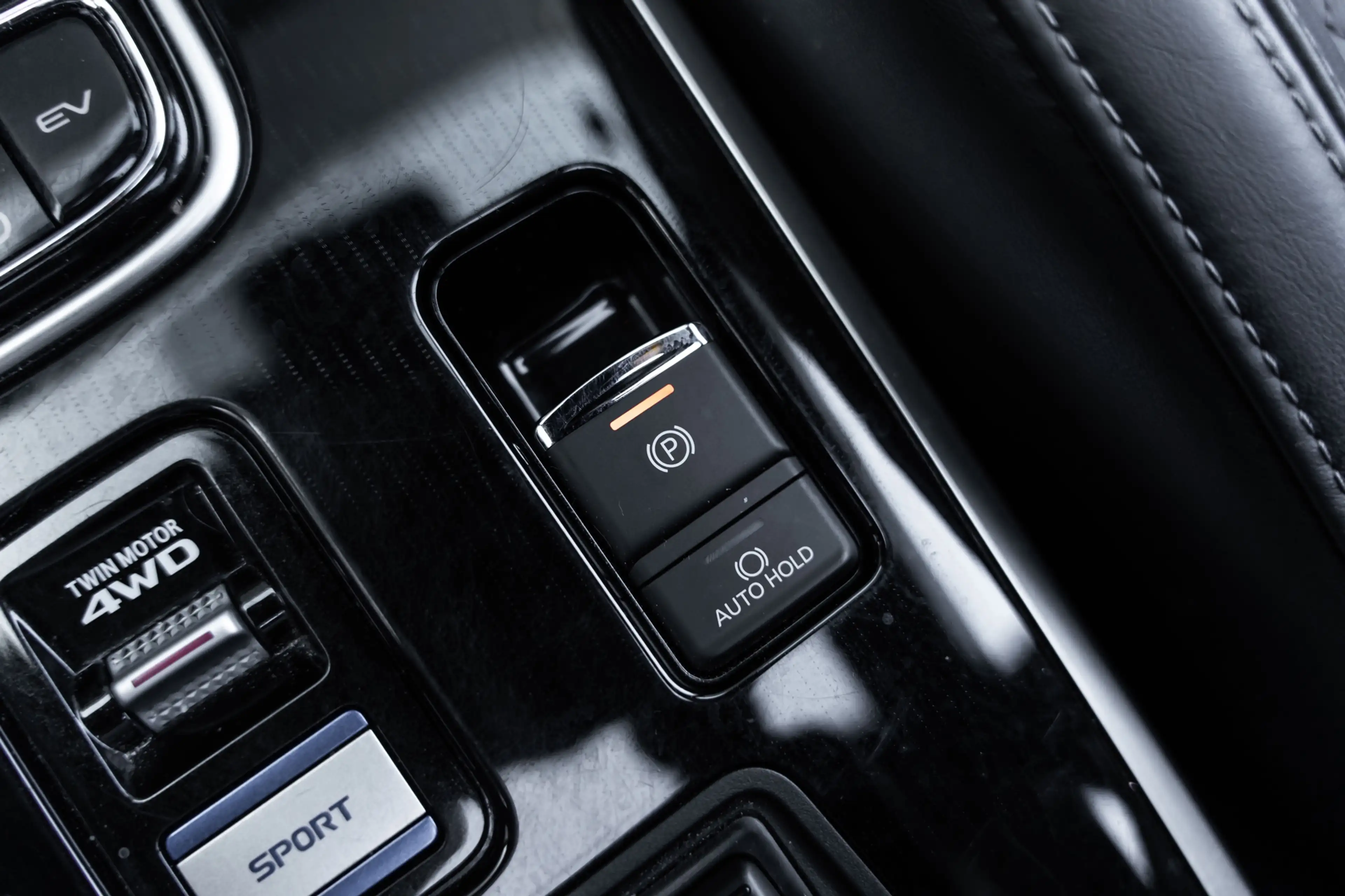 Mitsubishi Outlander 2.4 PHEV S-Edition 4WD|GARANTIE 2027|Pano |Vol Led — photo 28