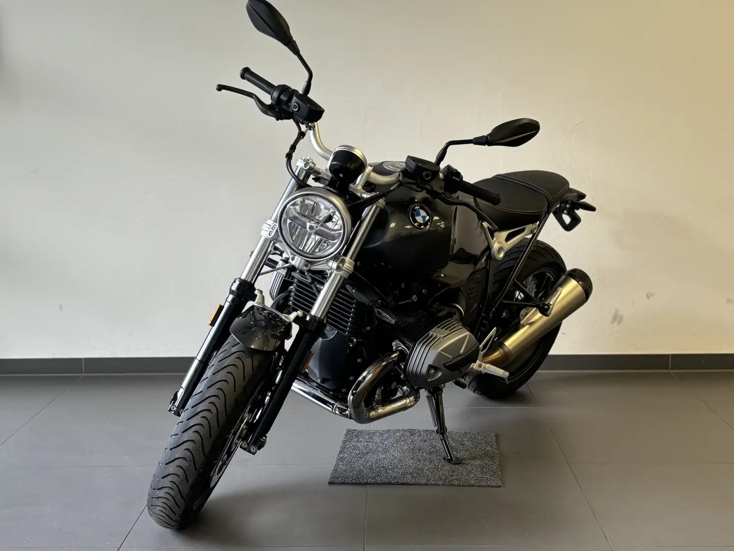 BMW R nineT Pure*Komf.Pak.*Lieferung*Garantie* Šedá - 2