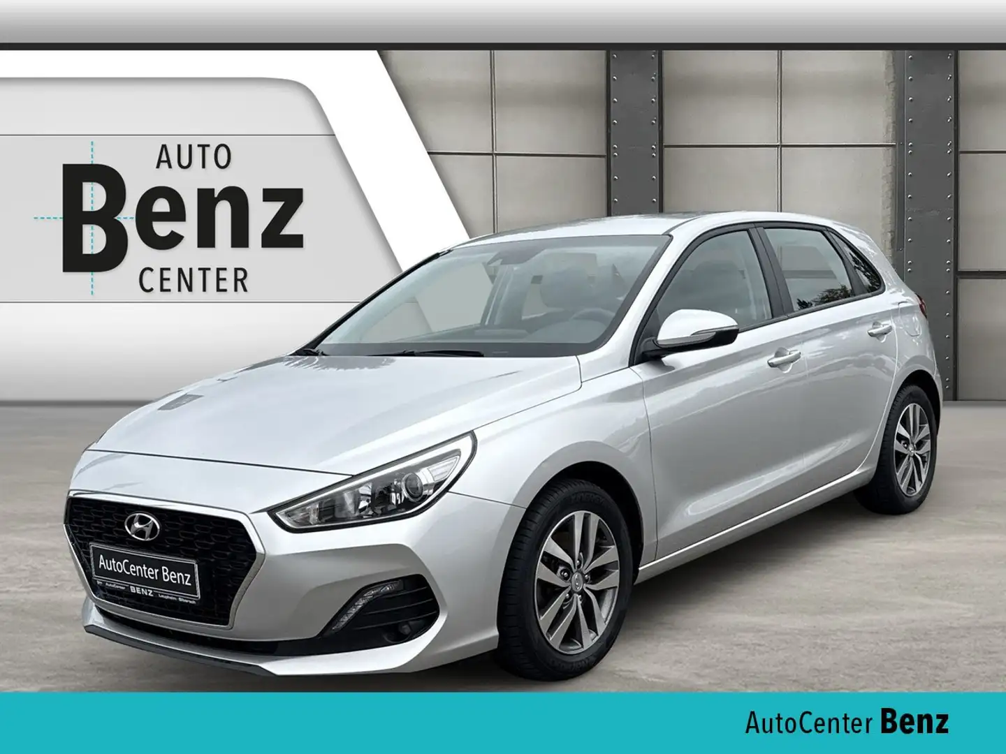 Hyundai i30 1.4 T-GDI TREND KLIMA*SITZHZEIZ*KAMERA Klima Silber - 1