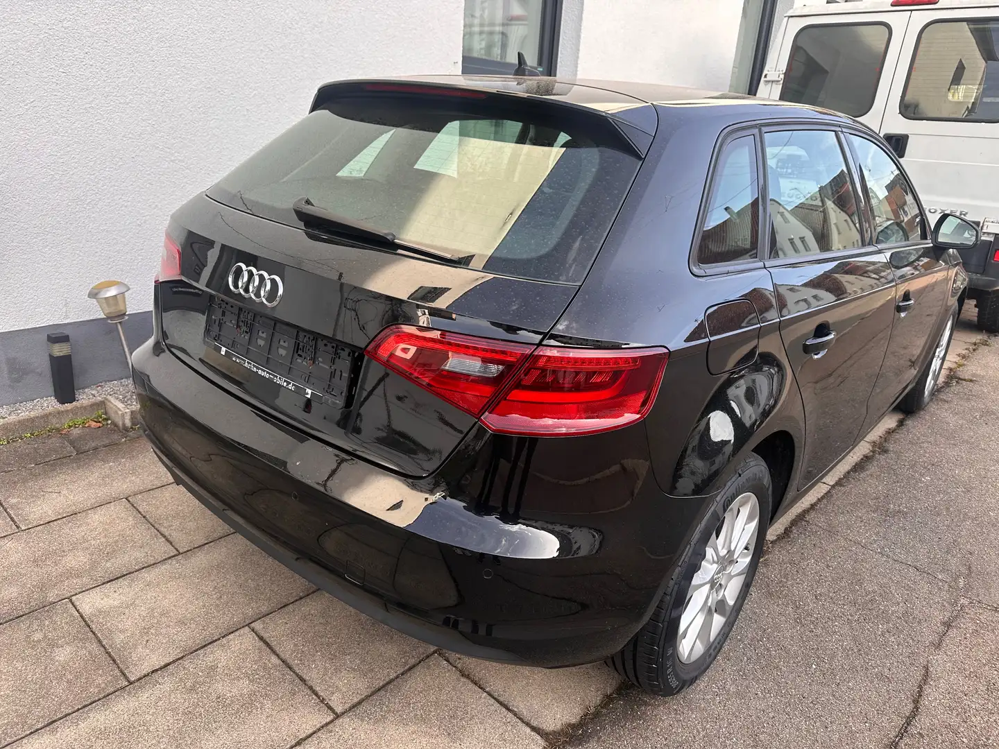 Audi A3 1.2 TFSI Sportback Ambition Schwarz - 2
