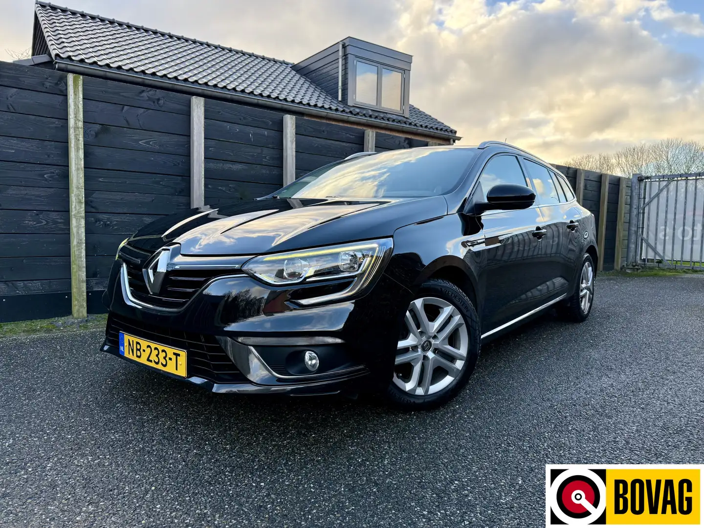 Renault Megane Estate 1.2 TCe Zen Volledig onderhouden Schwarz - 1