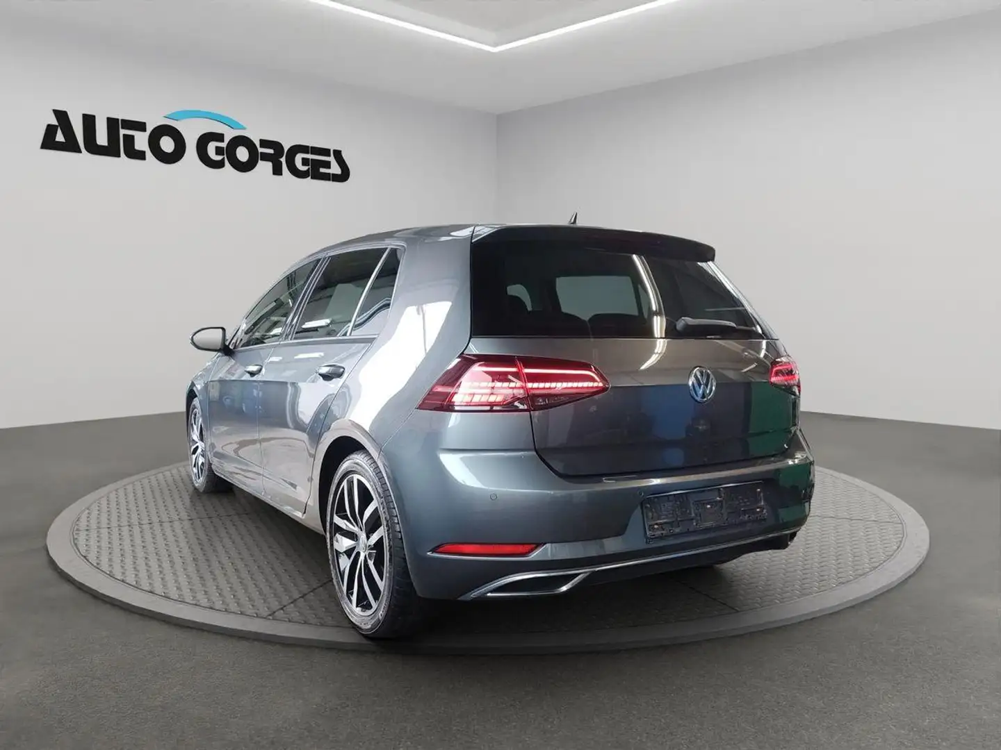 Volkswagen Golf 1.5 l TSI Highline +AHK+ACC+SPORT-PAKET+ Grau - 2