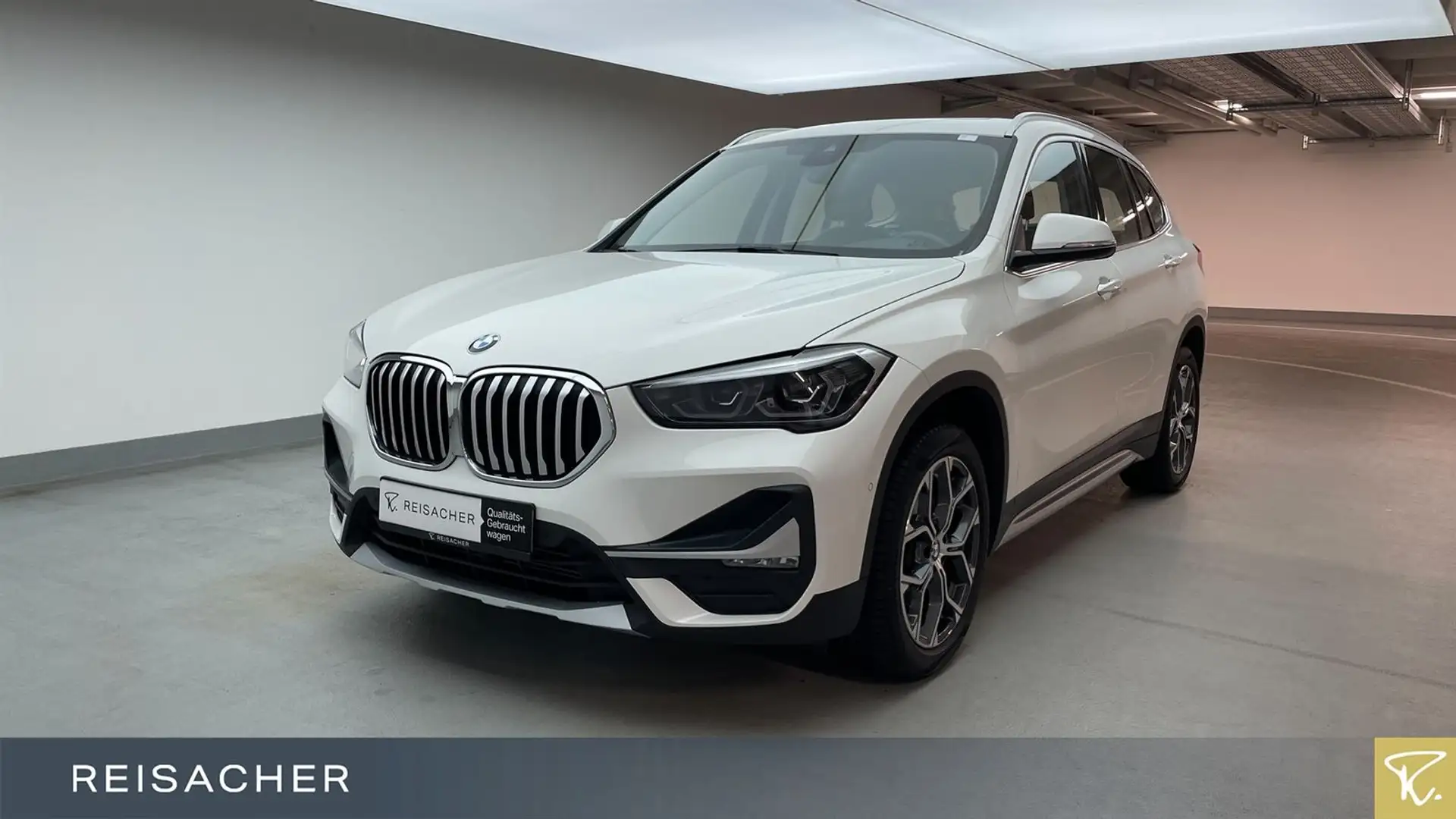 BMW X1 sDrive18i  X-Line Navi,LED,AHK,Pano,RFK,DAB Weiß - 1