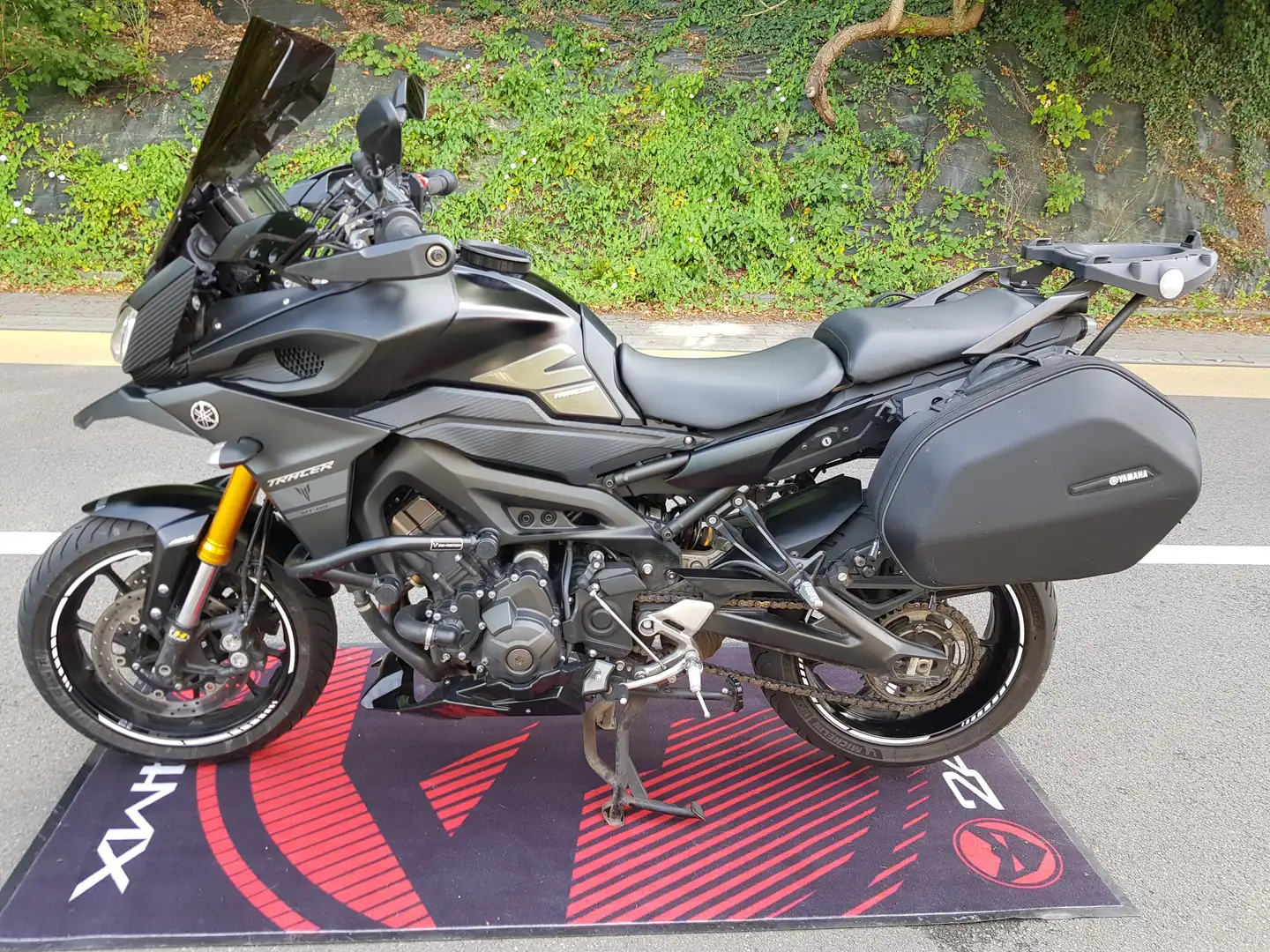 Yamaha Tracer 900 Noir - 1