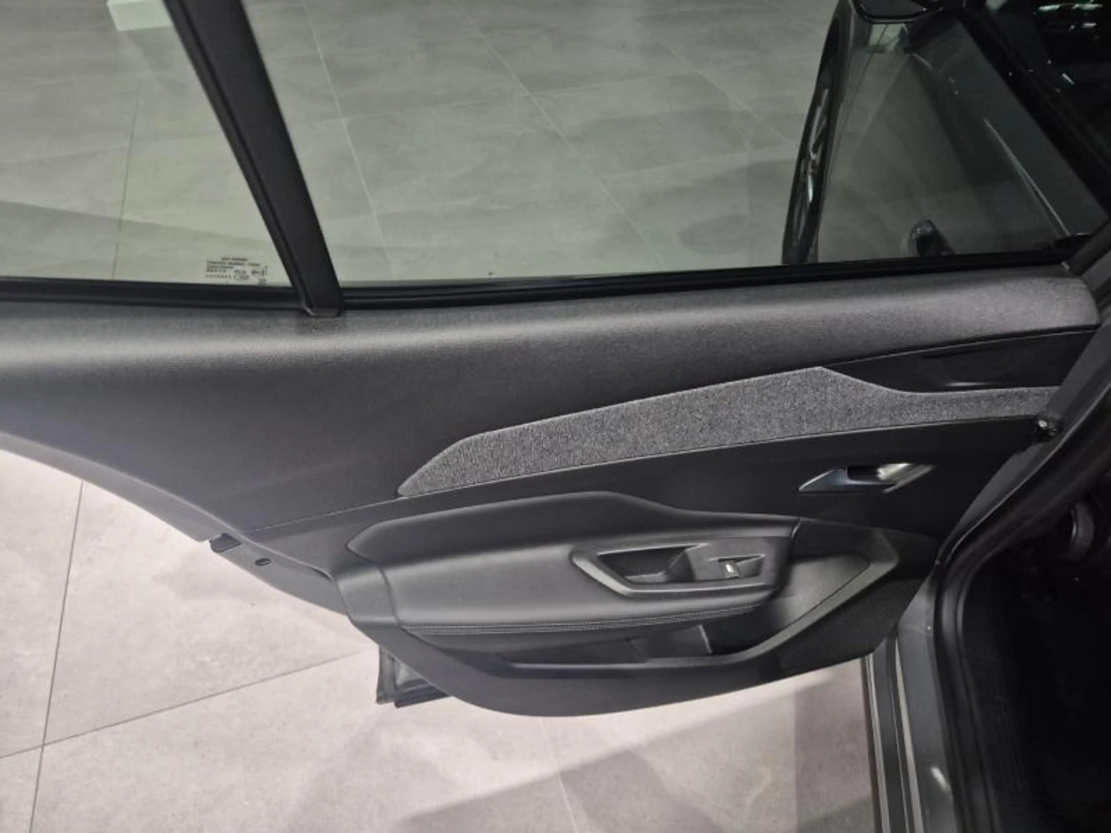 Peugeot 408 3D NAVI/360 CAMERA/HALF LEDER ALLURE — photo 14