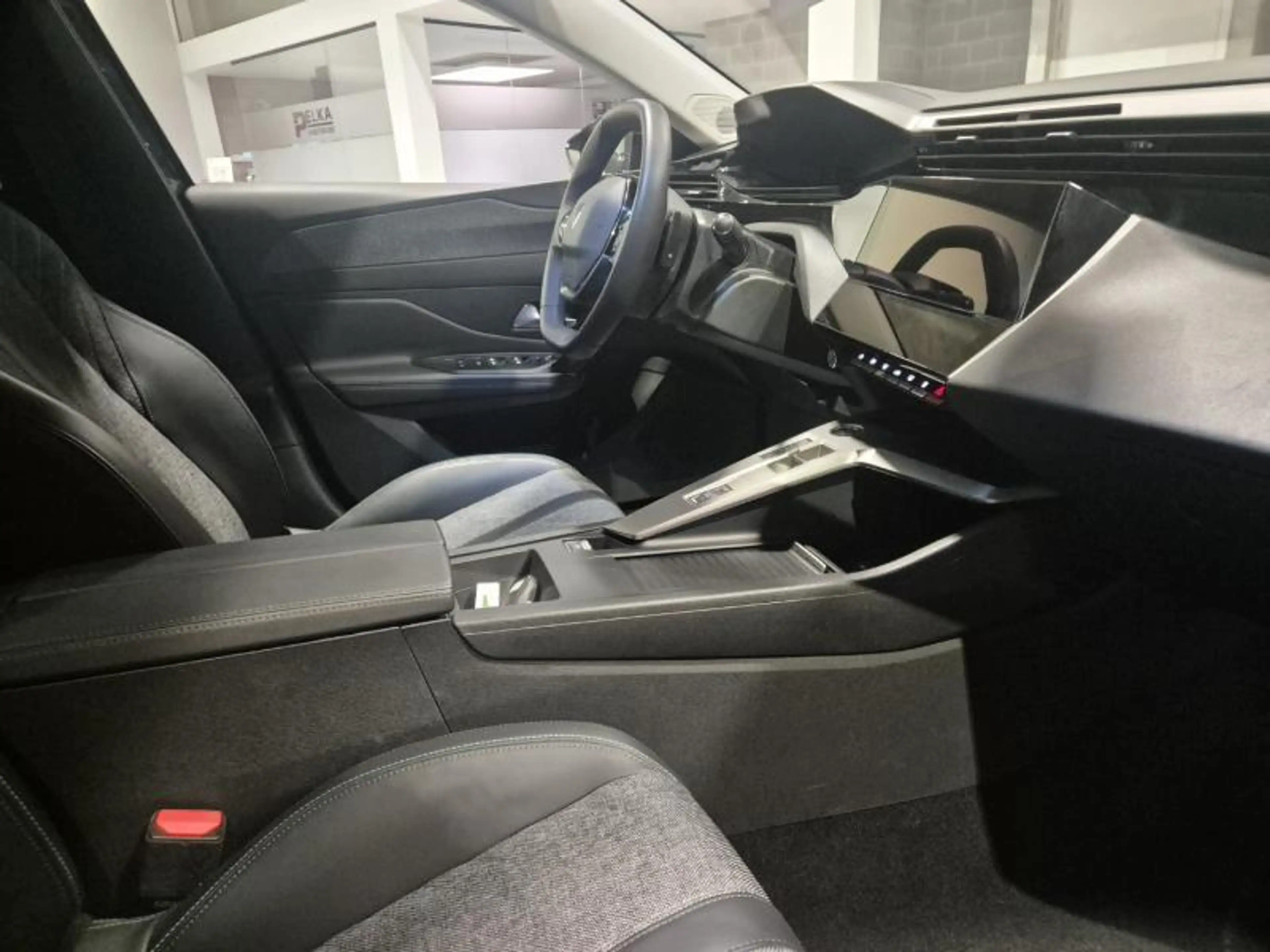 Peugeot 408 3D NAVI/360 CAMERA/HALF LEDER ALLURE — photo 2