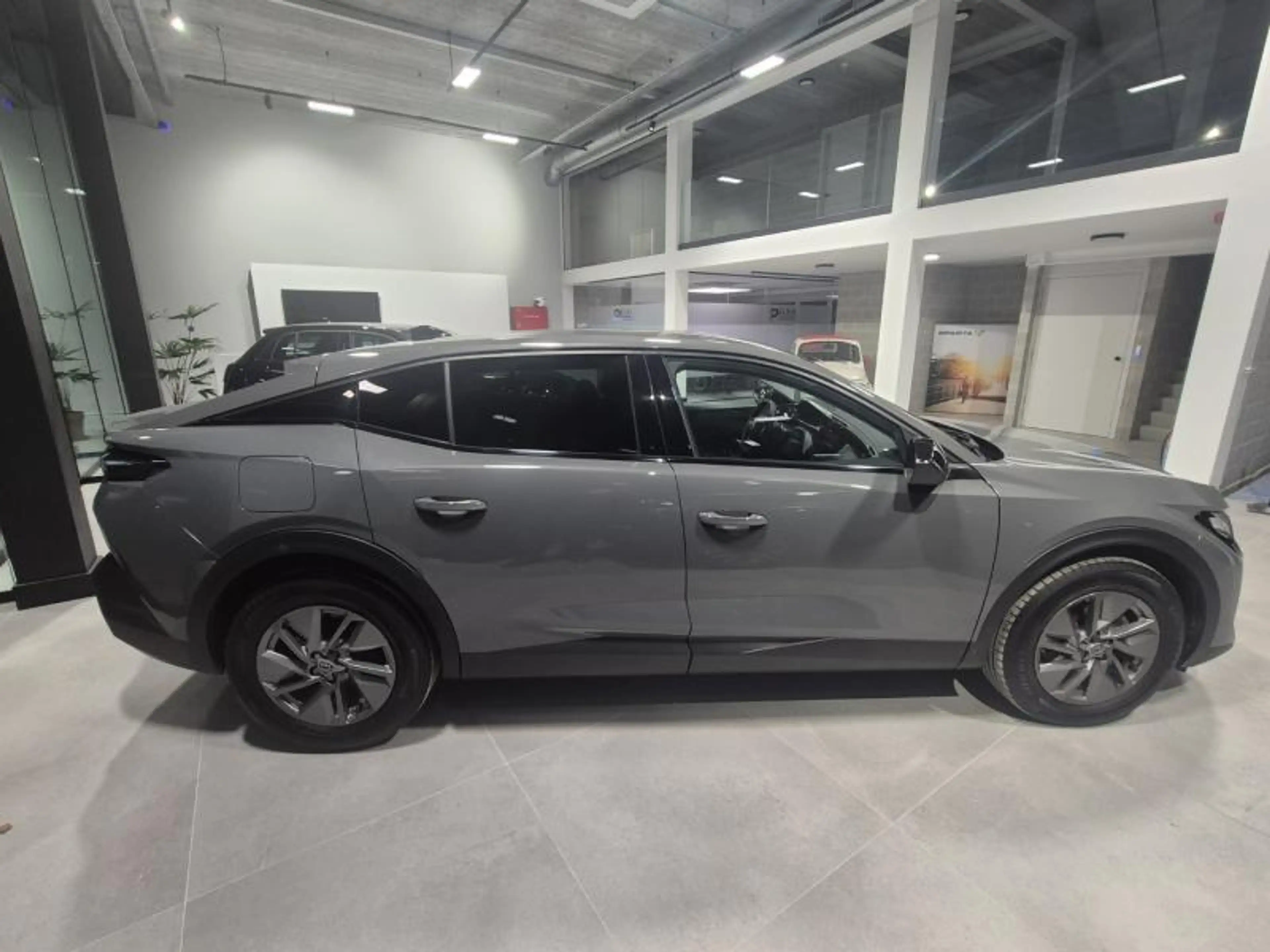 Peugeot 408 3D NAVI/360 CAMERA/HALF LEDER ALLURE — photo 15