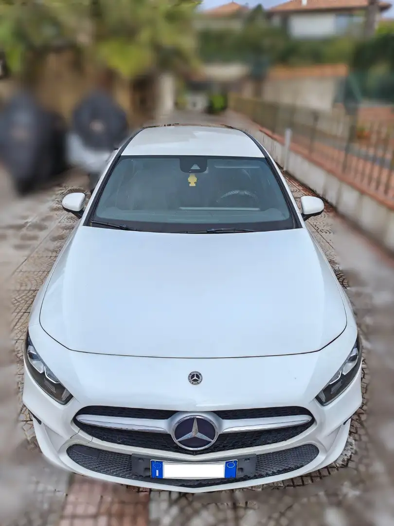 Mercedes-Benz A 180 A 180 d Business auto Bianco - 2