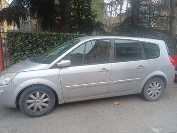 Grand Scenic 1.6 16v Confort (authentique) 110cv