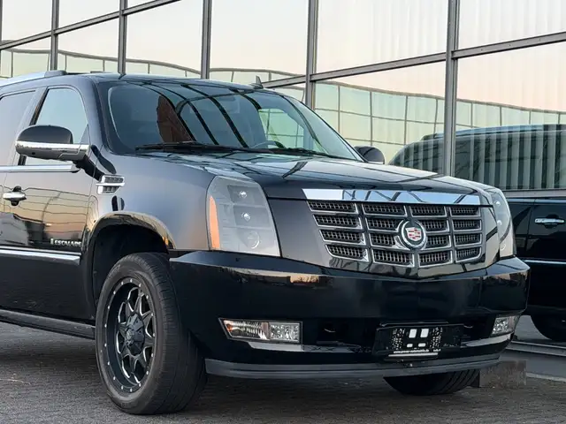 Cadillac Escalade GMT900 Elegance AHK TV LED Kamera