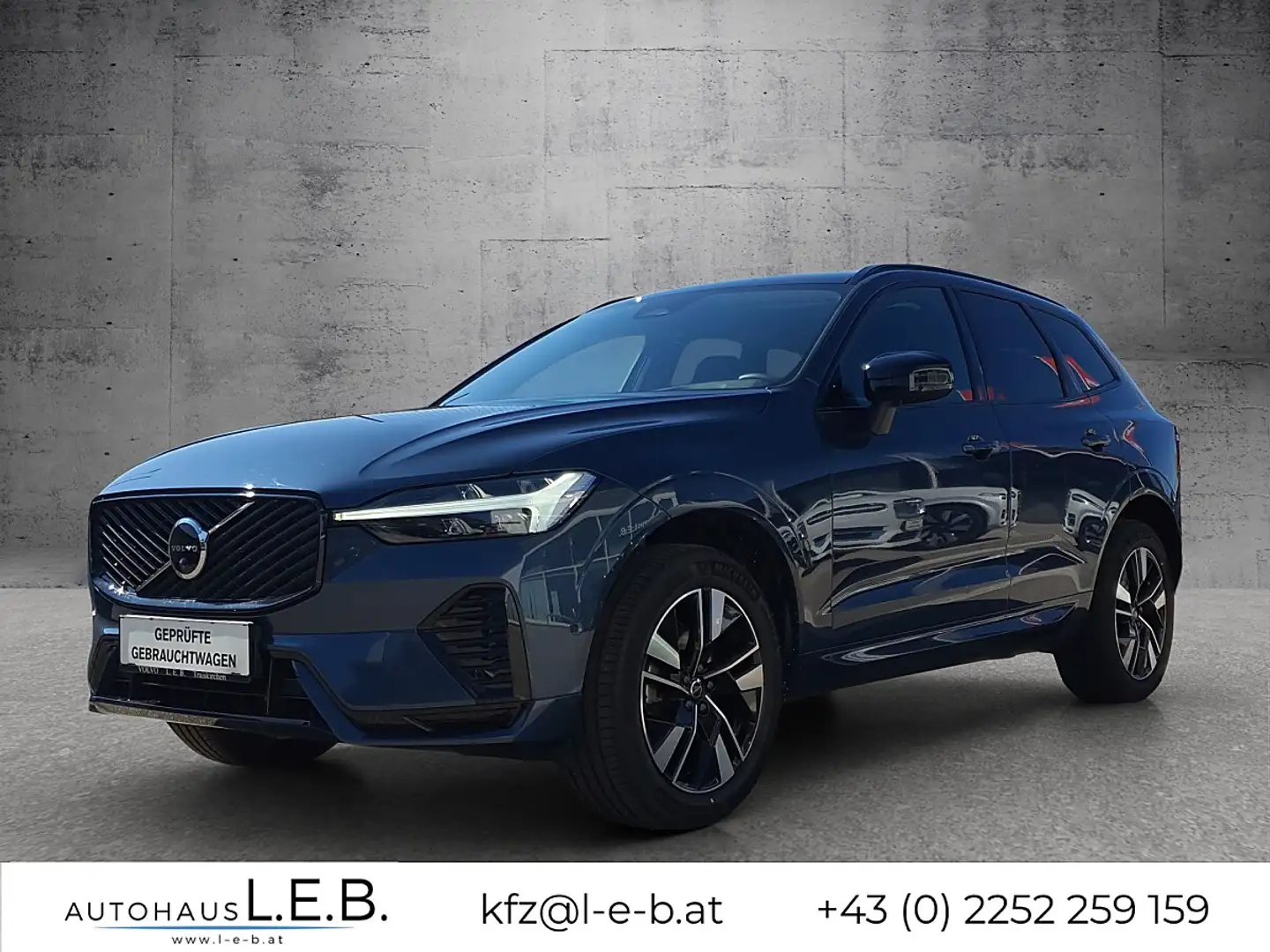 Volvo XC60 B5 AWD Plus Dark Aut. Blau - 1