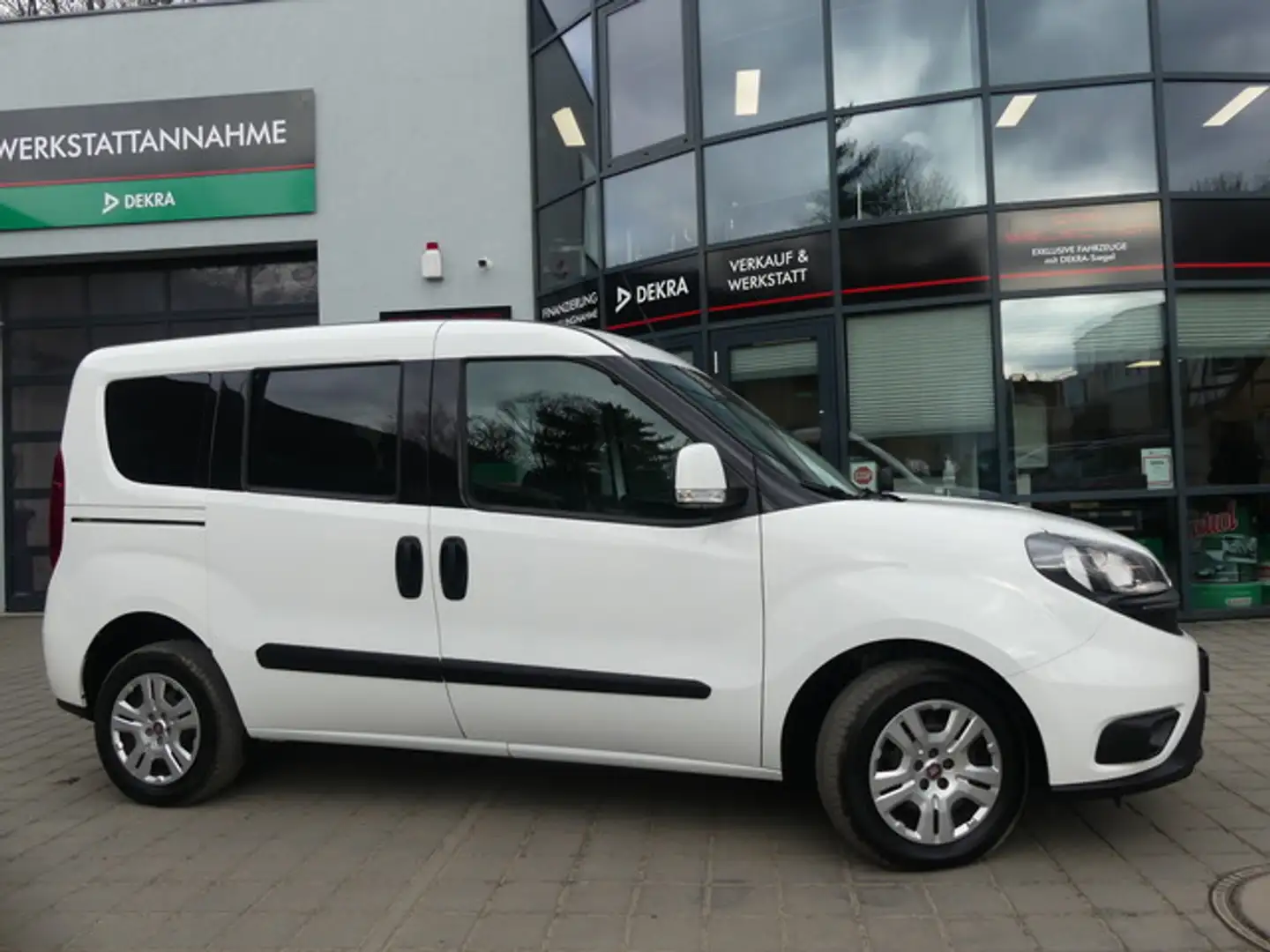 Fiat Doblo 1.6 JTDM  SX Kombi LKWZUL/KLIMA/TEMP/PDC Weiß - 1