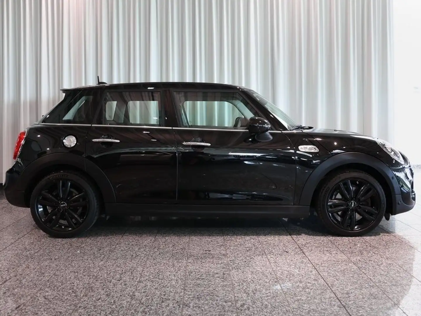 MINI Cooper S 5-trg. Chilli LED Navi BT USB PDC  Shz Schwarz - 2