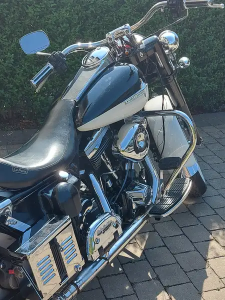 Harley-Davidson Electra Glide - foto 3