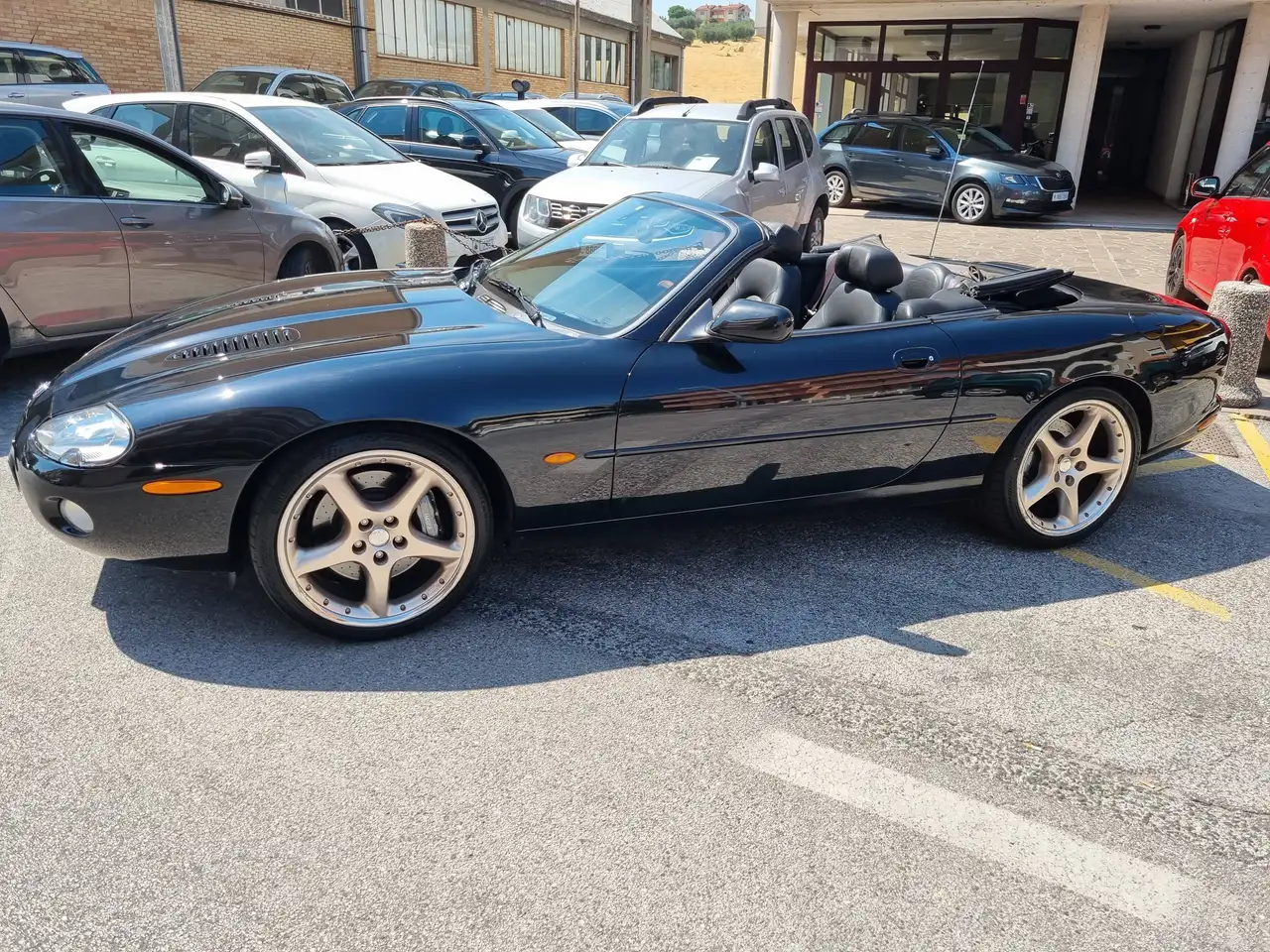 Jaguar XKR X100 Convertible 4.0 V8 Supercharged 363cv Serie speciale dei 100anni di Jaguar solo 500pezzi, foto 2
