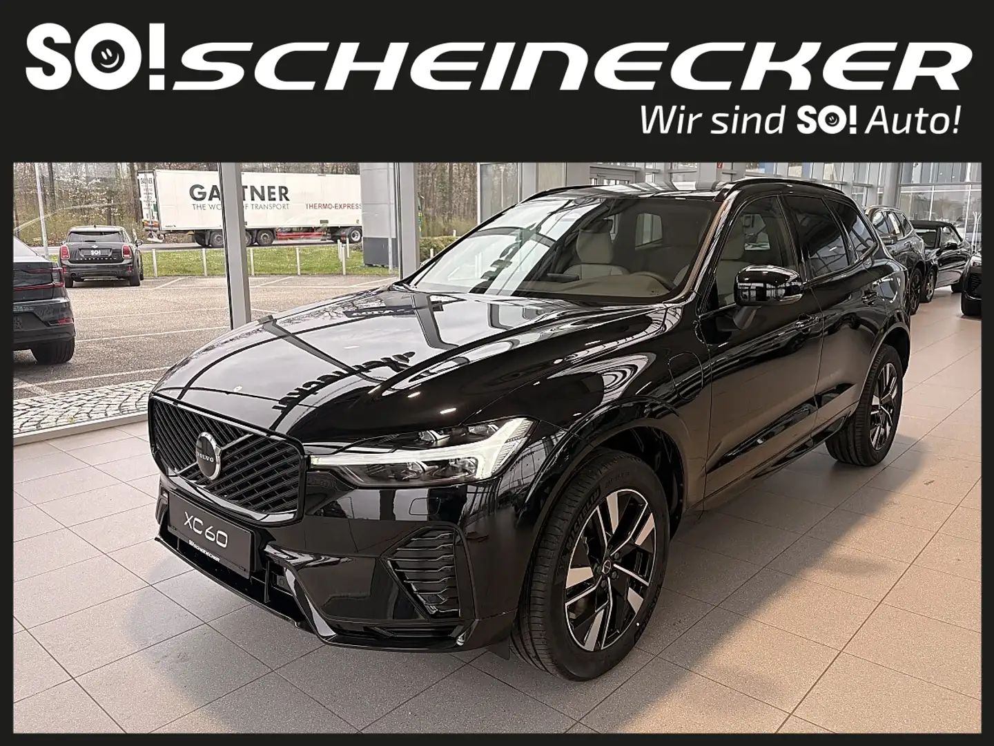 Volvo XC60 T6 AWD PHEV 18,8kWh Plus Dark Aut. Schwarz - 2