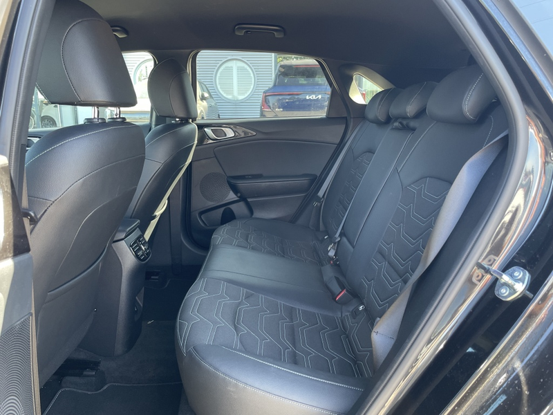 Kia Ceed / cee'd 1.0 T-GDi MHEV DCT7 AUTOMAAT Design Edition — photo 11