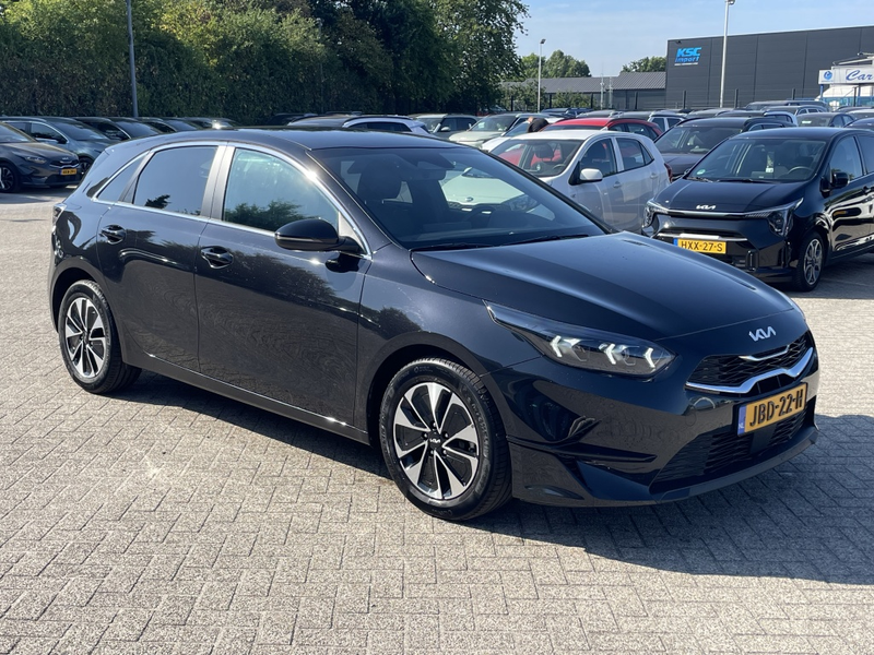 Kia Ceed / cee'd 1.0 T-GDi MHEV DCT7 AUTOMAAT Design Edition — photo 4