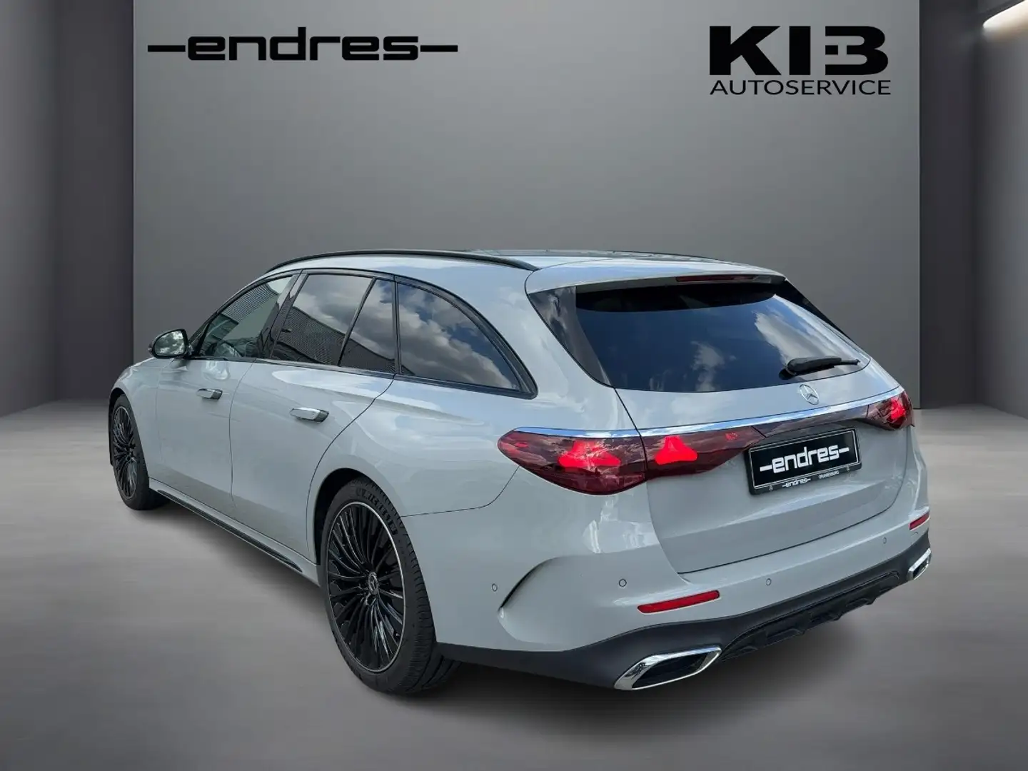 Mercedes-Benz E 220 d AMG Line Advanced +Wide+MBUX+LED+Night Grijs - 2