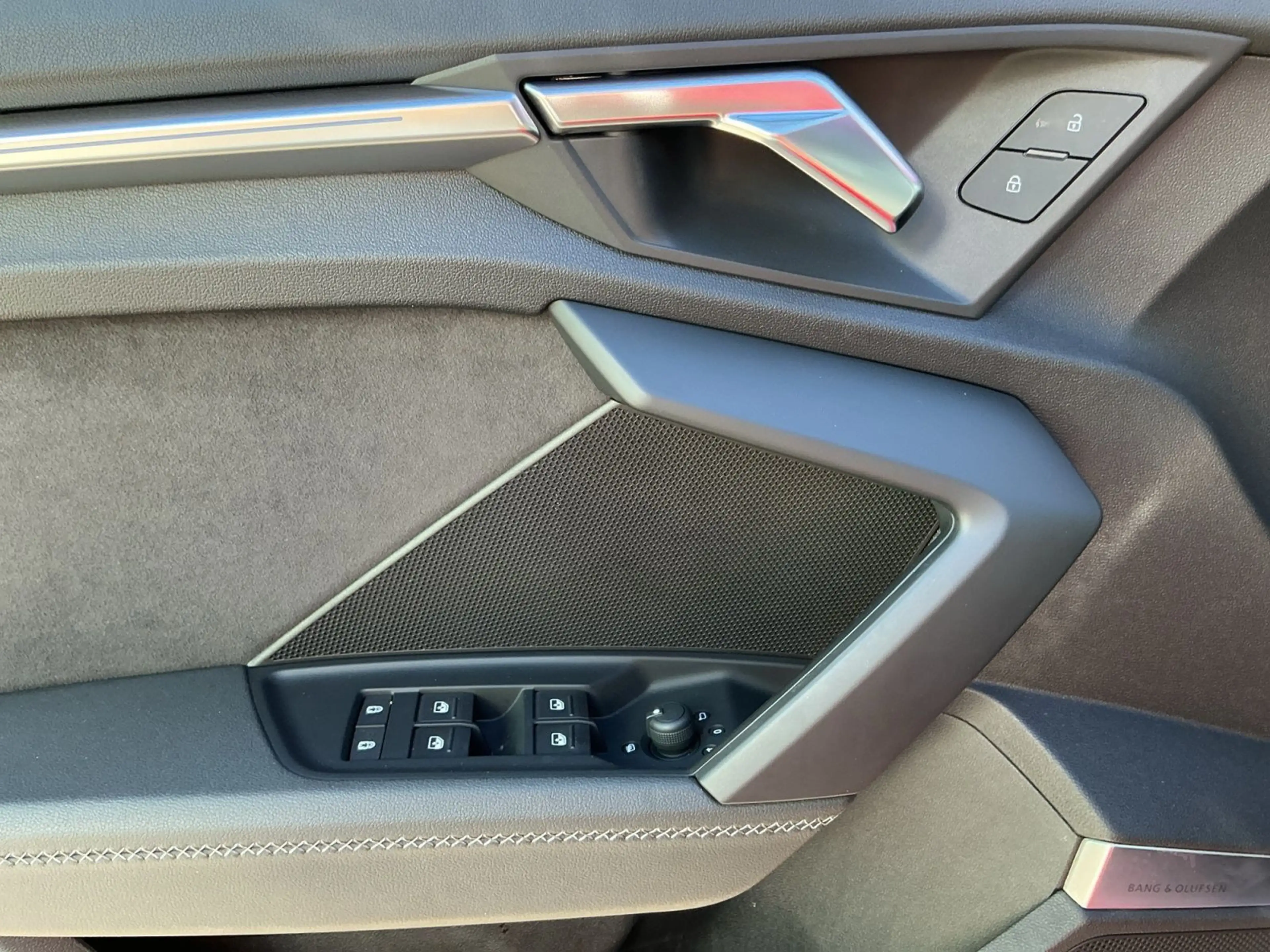 Audi A3 35 TFSI S-LINE MATRIX+B&O+AHK+PANO — photo 15