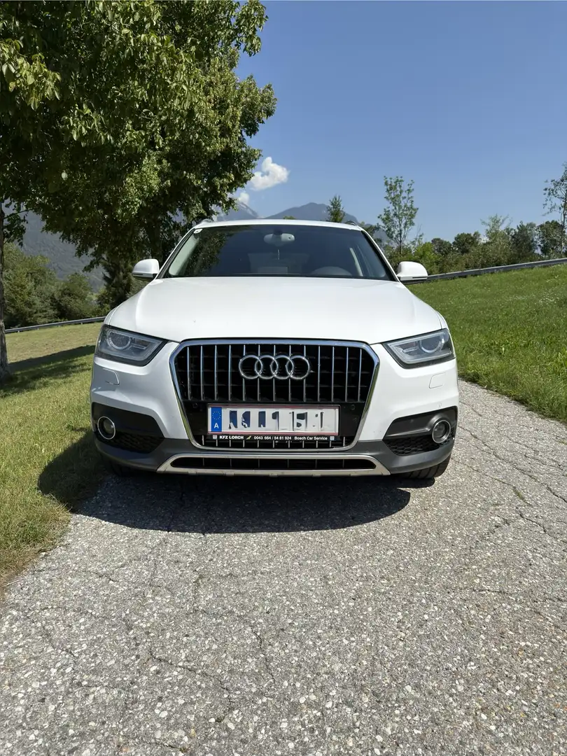 Audi Q3 2,0 TDI Offroad Daylight Weiß - 2
