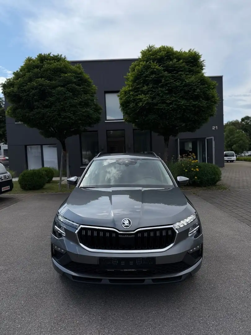 Skoda Kamiq 1.0 TSI Essence *DSG*AHK*SMARTLINK* Grau - 2