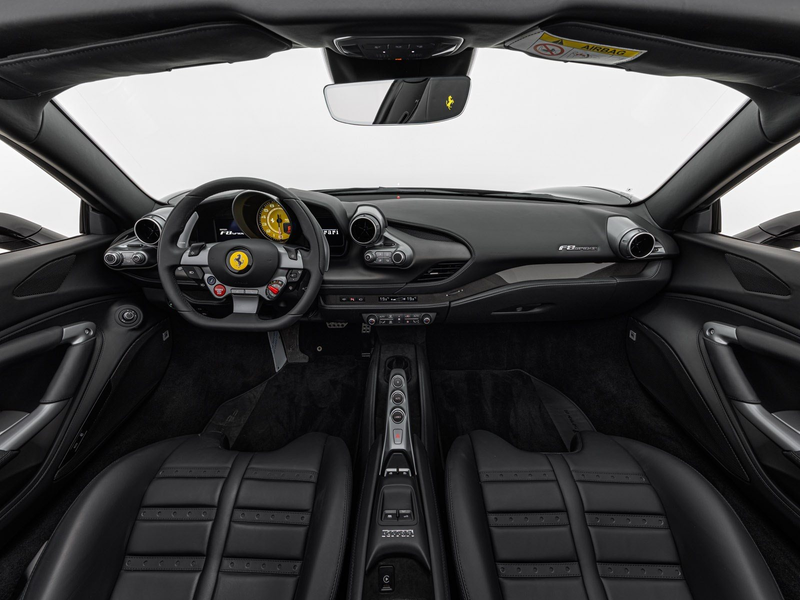 Ferrari F8 Spider — photo 4