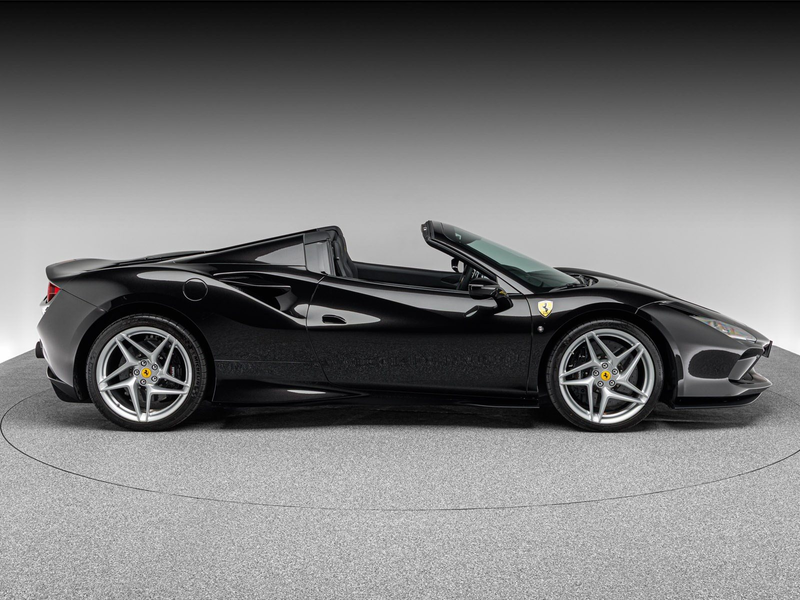 Ferrari F8 Spider — photo 9