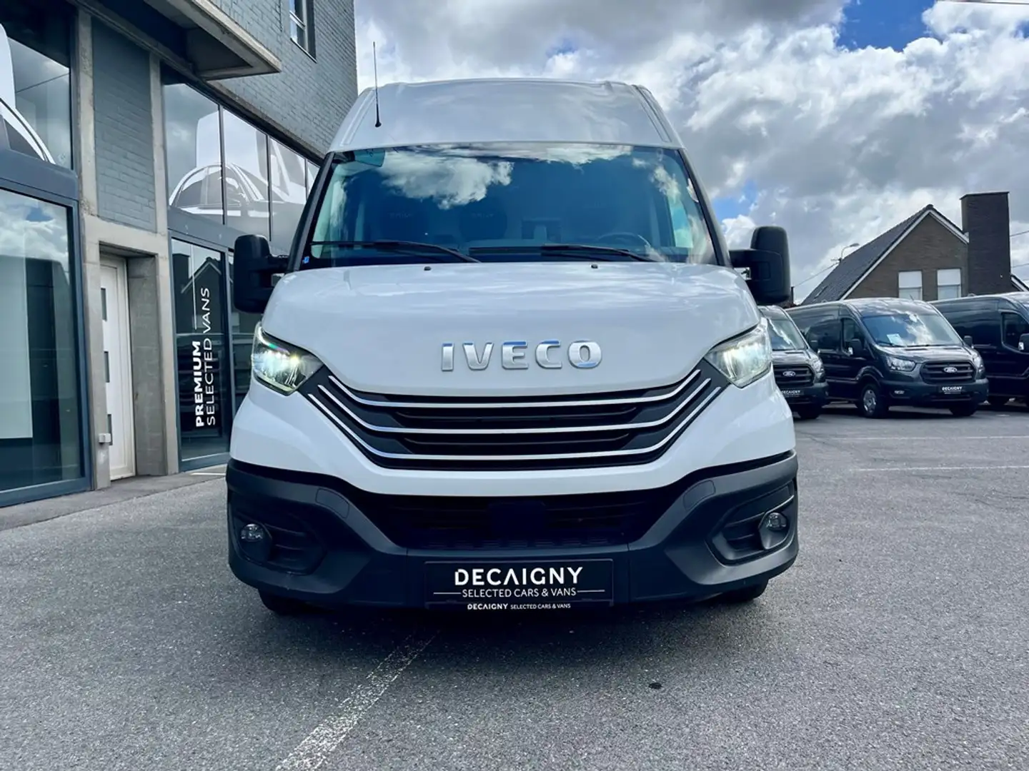 Iveco Daily 35S18 3.0D 175PK AUTOMAAT*L4H2*GEVEERDE BESTUURDER White - 2
