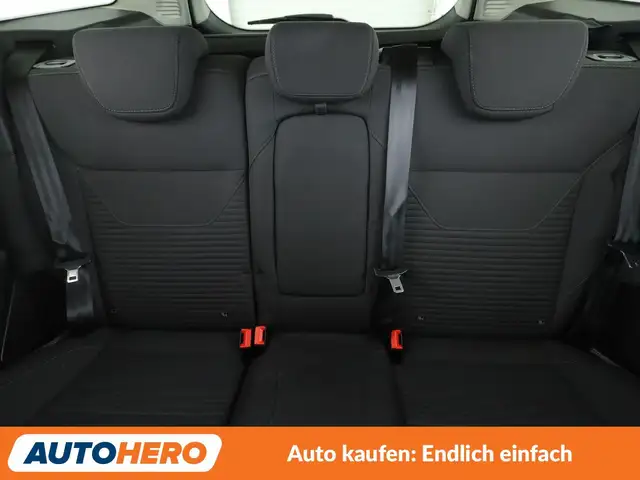 Ford Focus view 15