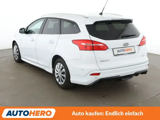 Ford Focus view 4