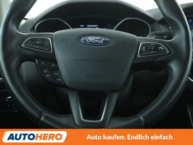 Ford Focus view 19