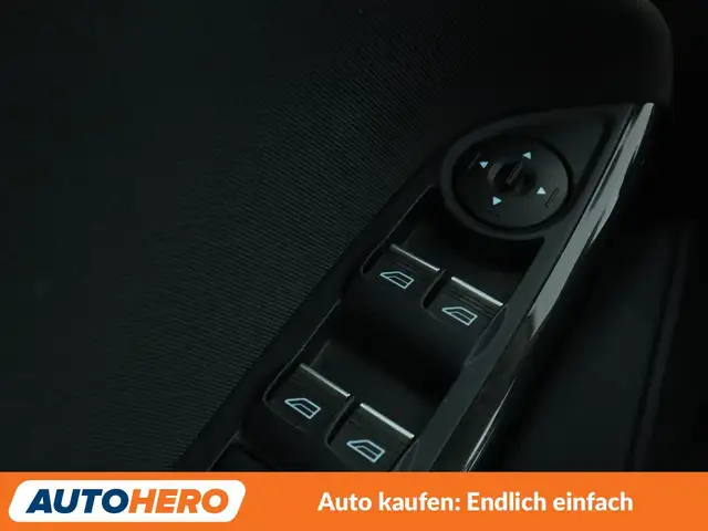 Ford Focus view 28