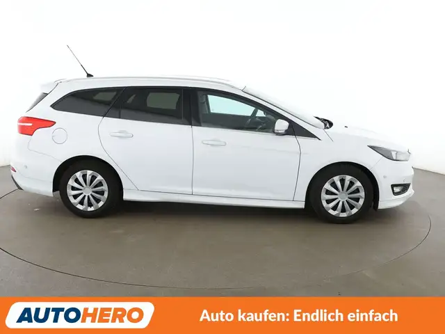Ford Focus view 7