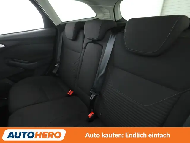 Ford Focus view 14