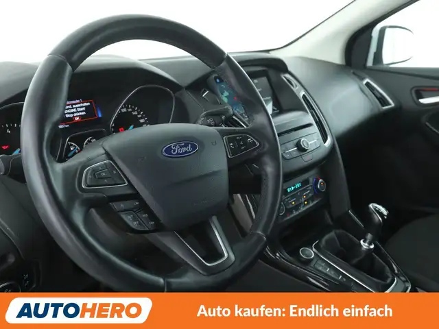 Ford Focus view 11