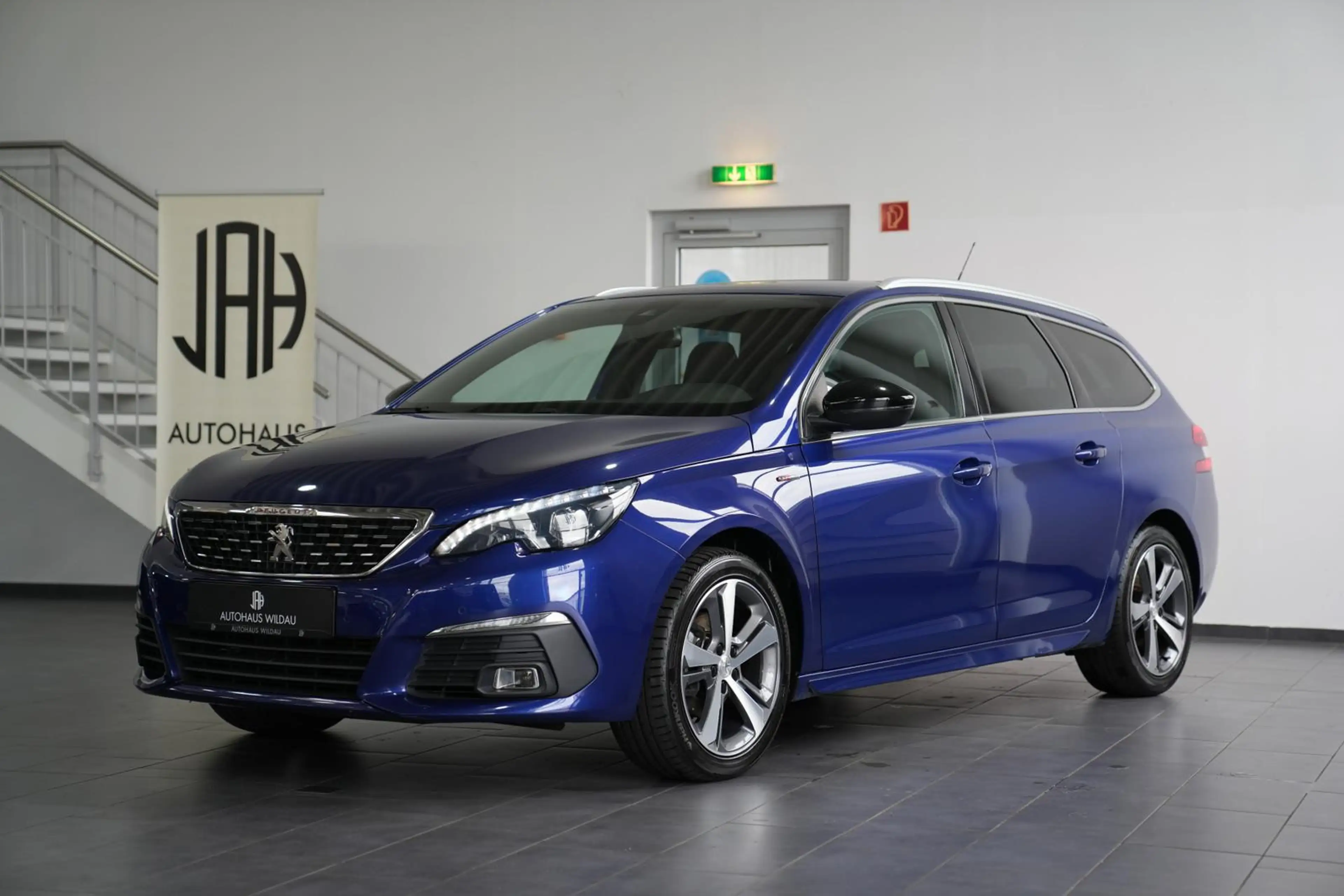 Peugeot 308 SW Allure GT-Line *AUT*NAV*LED*SHZ*AHK* — photo 3