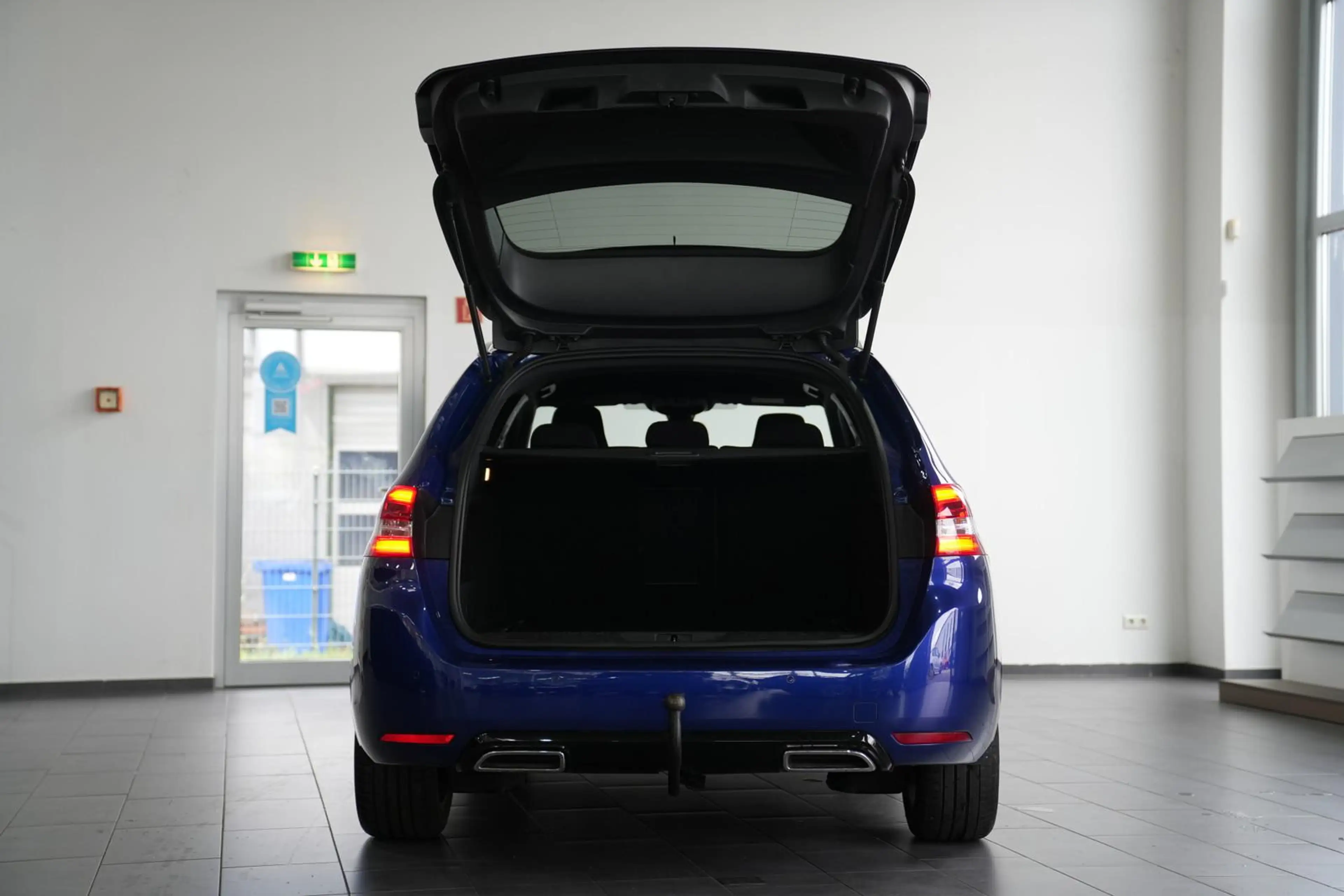 Peugeot 308 SW Allure GT-Line *AUT*NAV*LED*SHZ*AHK* — photo 10