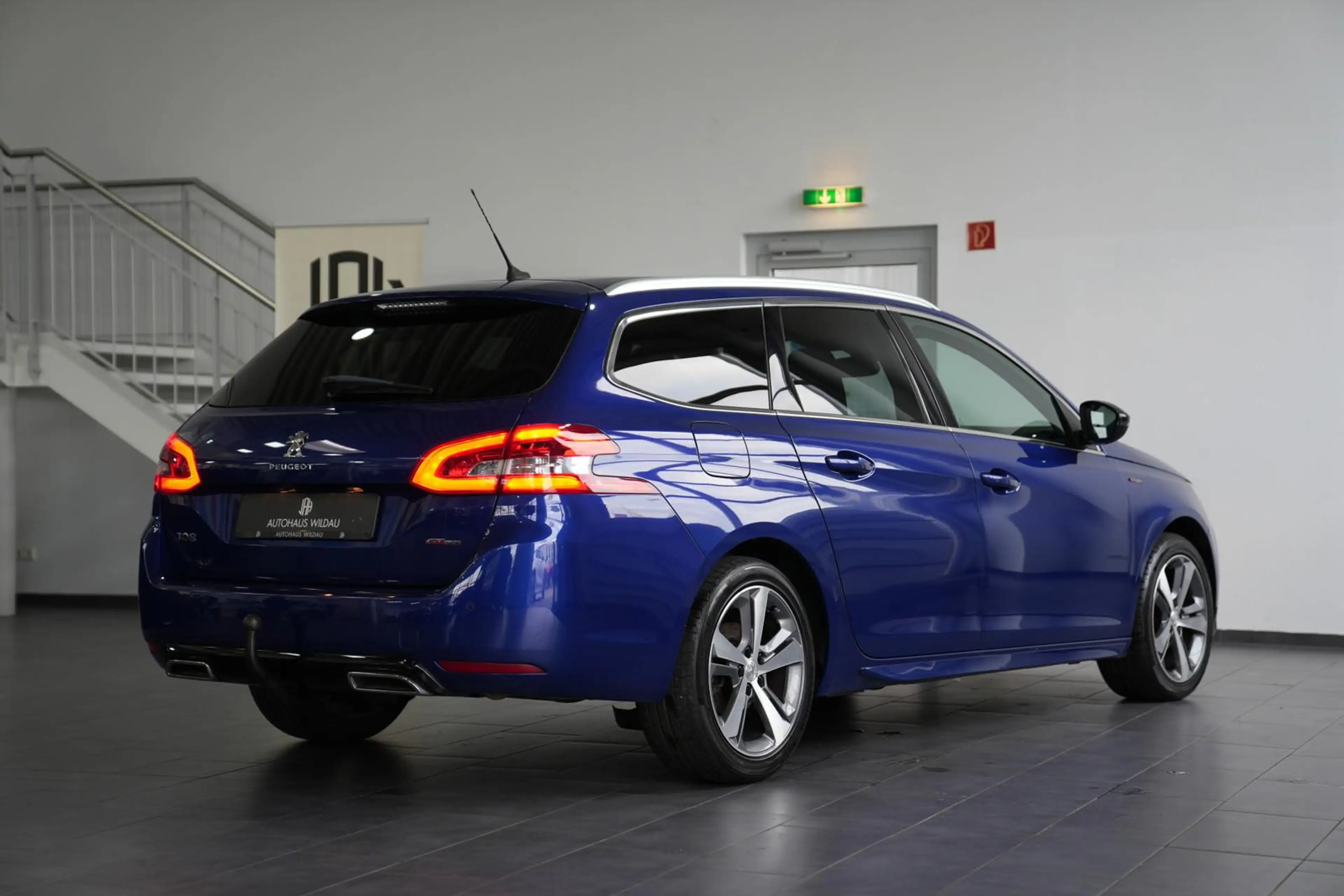 Peugeot 308 SW Allure GT-Line *AUT*NAV*LED*SHZ*AHK* — photo 8