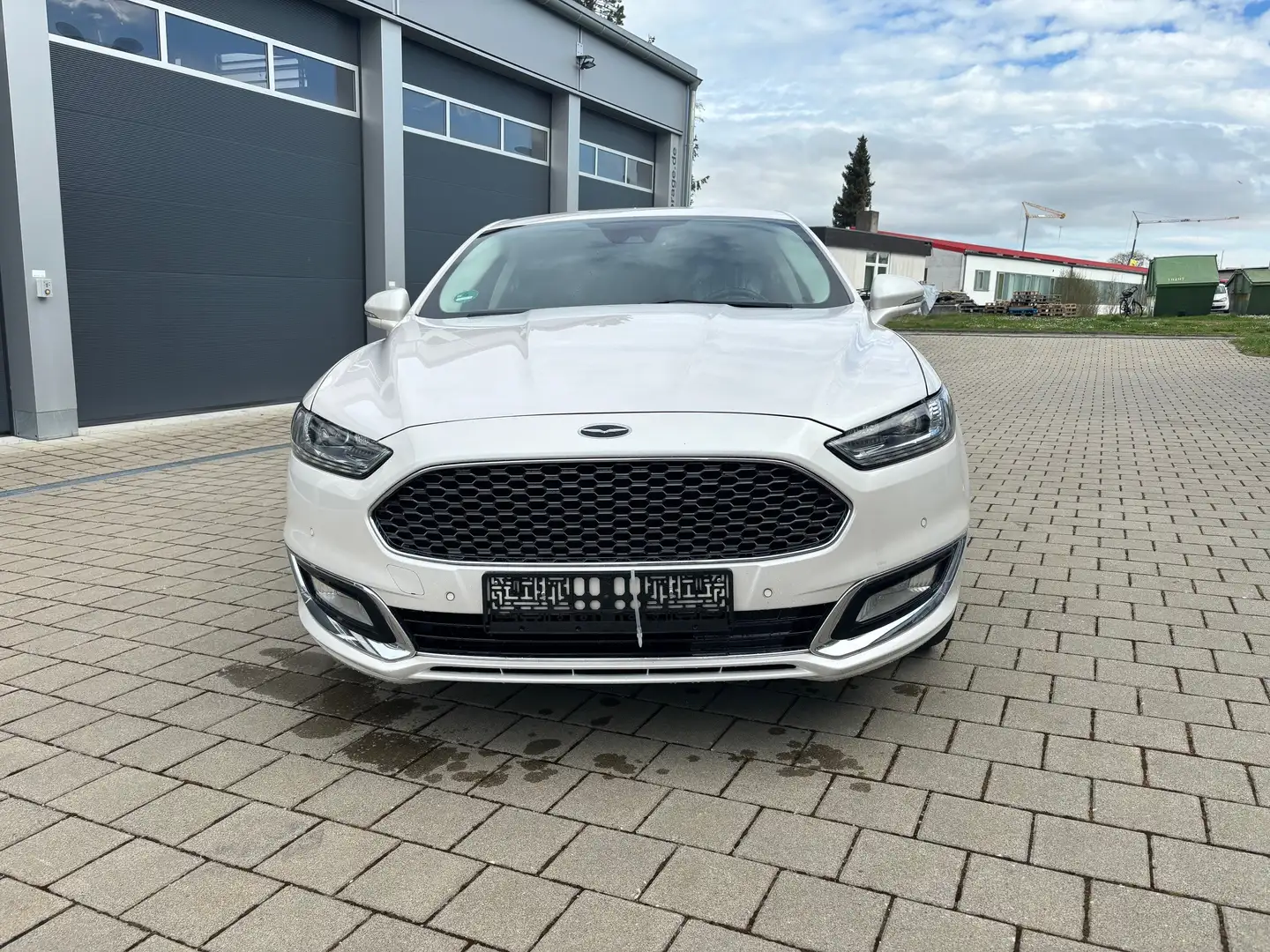 Ford Mondeo Vignale Wit - 1