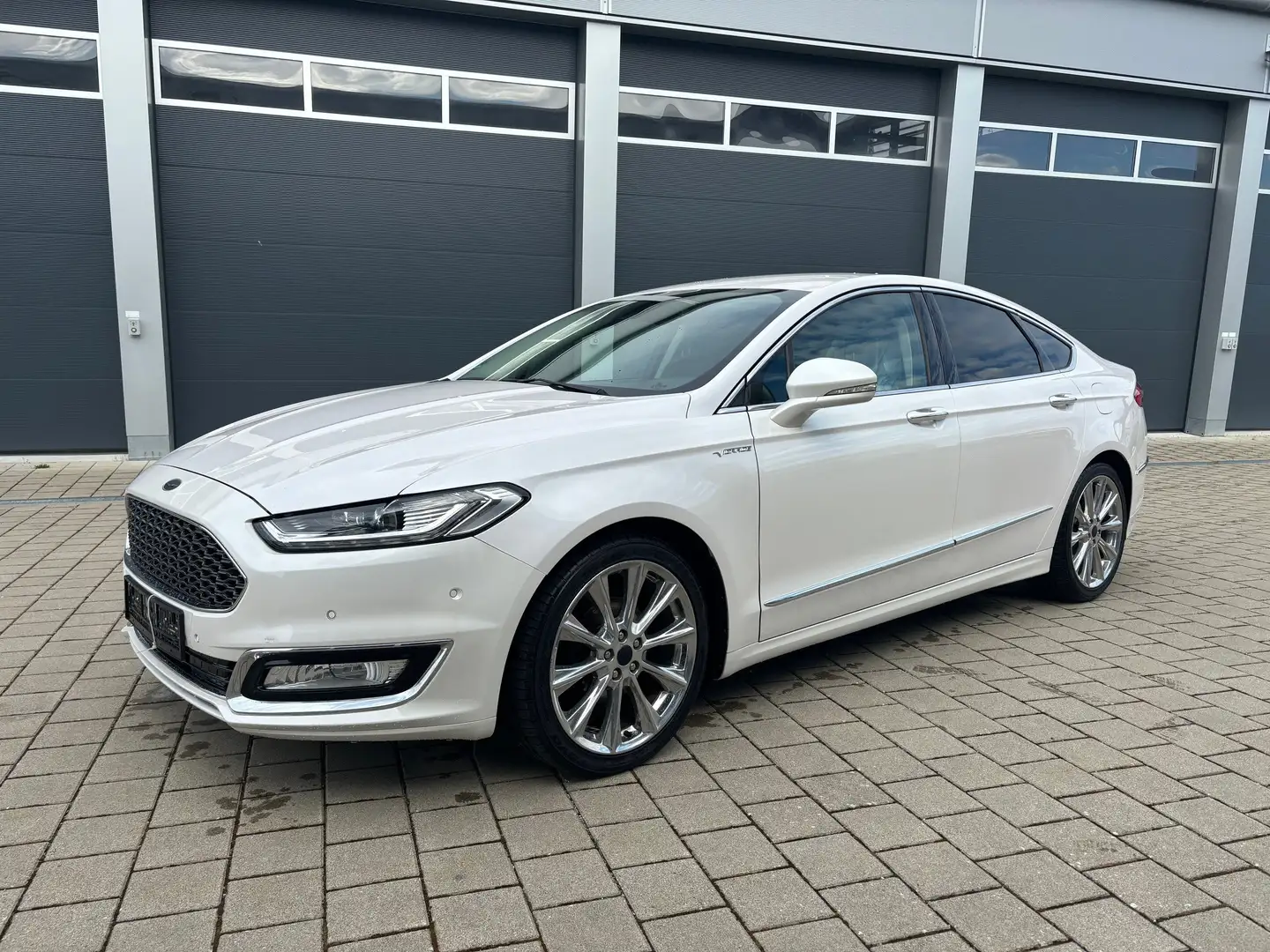 Ford Mondeo Vignale Wit - 2
