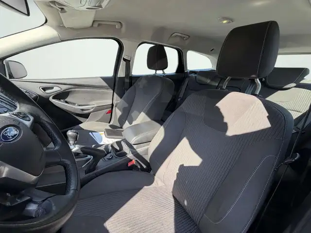 Ford Focus view 9