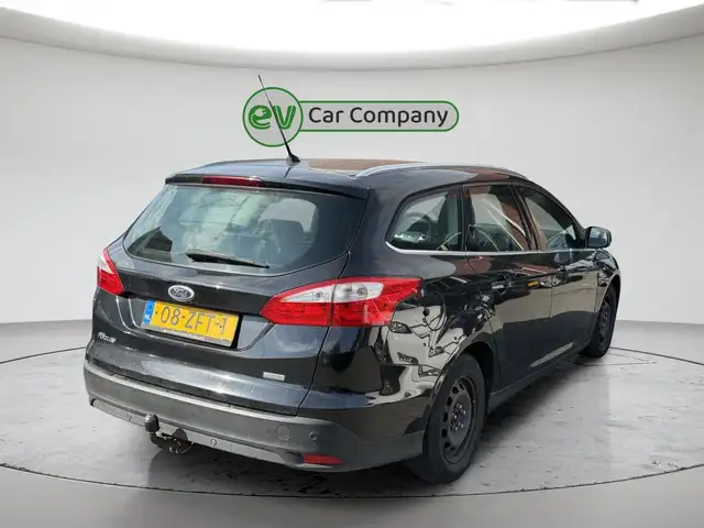 Ford Focus view 4