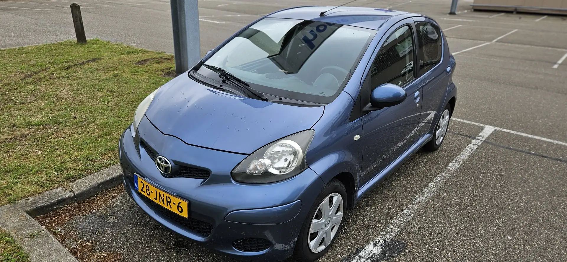 Toyota Aygo 1.0-12V Comfort Blauw - 1