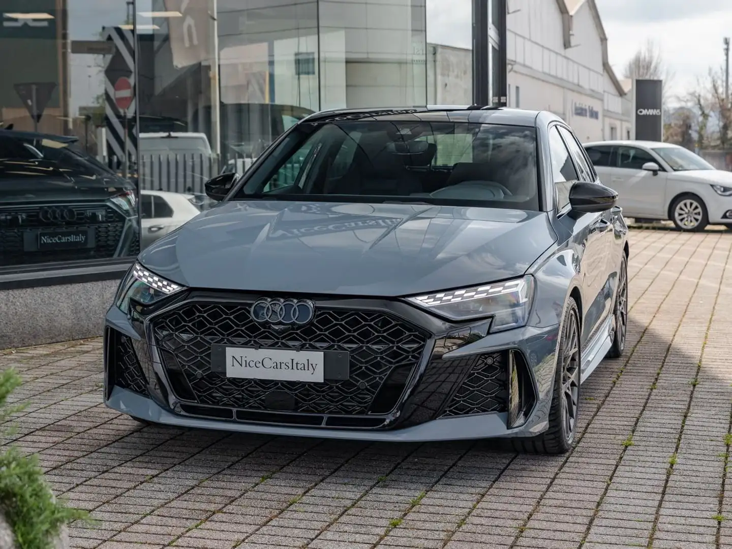 Audi RS3 NUOVA 2025 PRONTA CONSEGNA Gris - 1