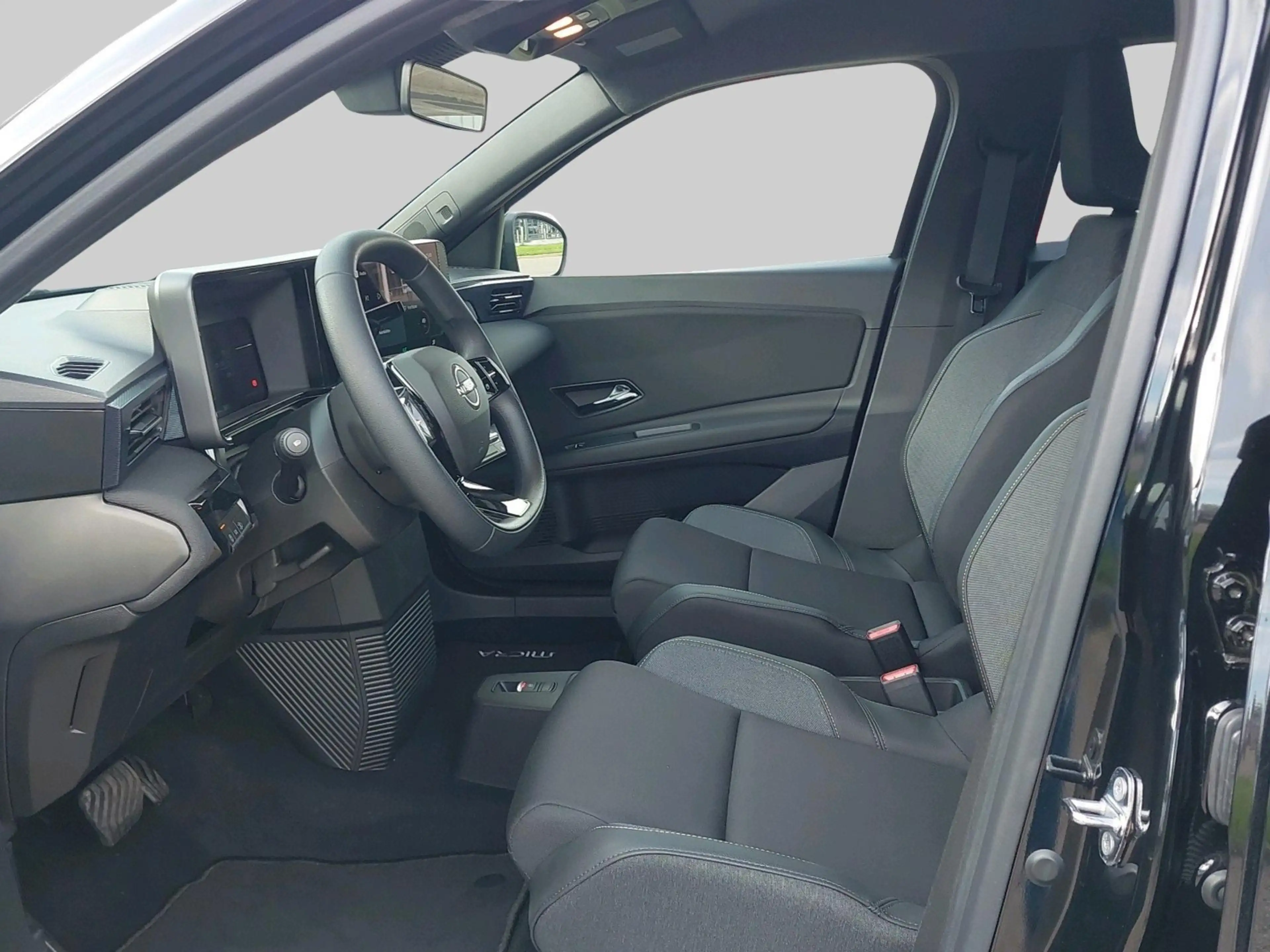 Nissan Micra Engage 40 kWh — photo 12