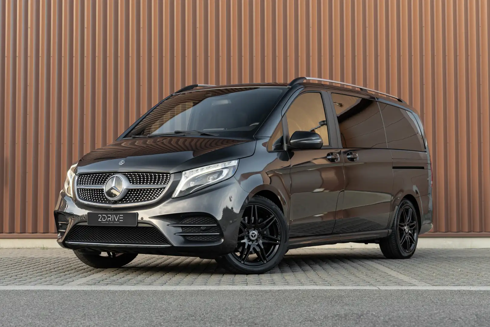 Mercedes-Benz V 300 300d MWB AMG Line | 7-Zit | Burmester | Garantie Grijs - 1