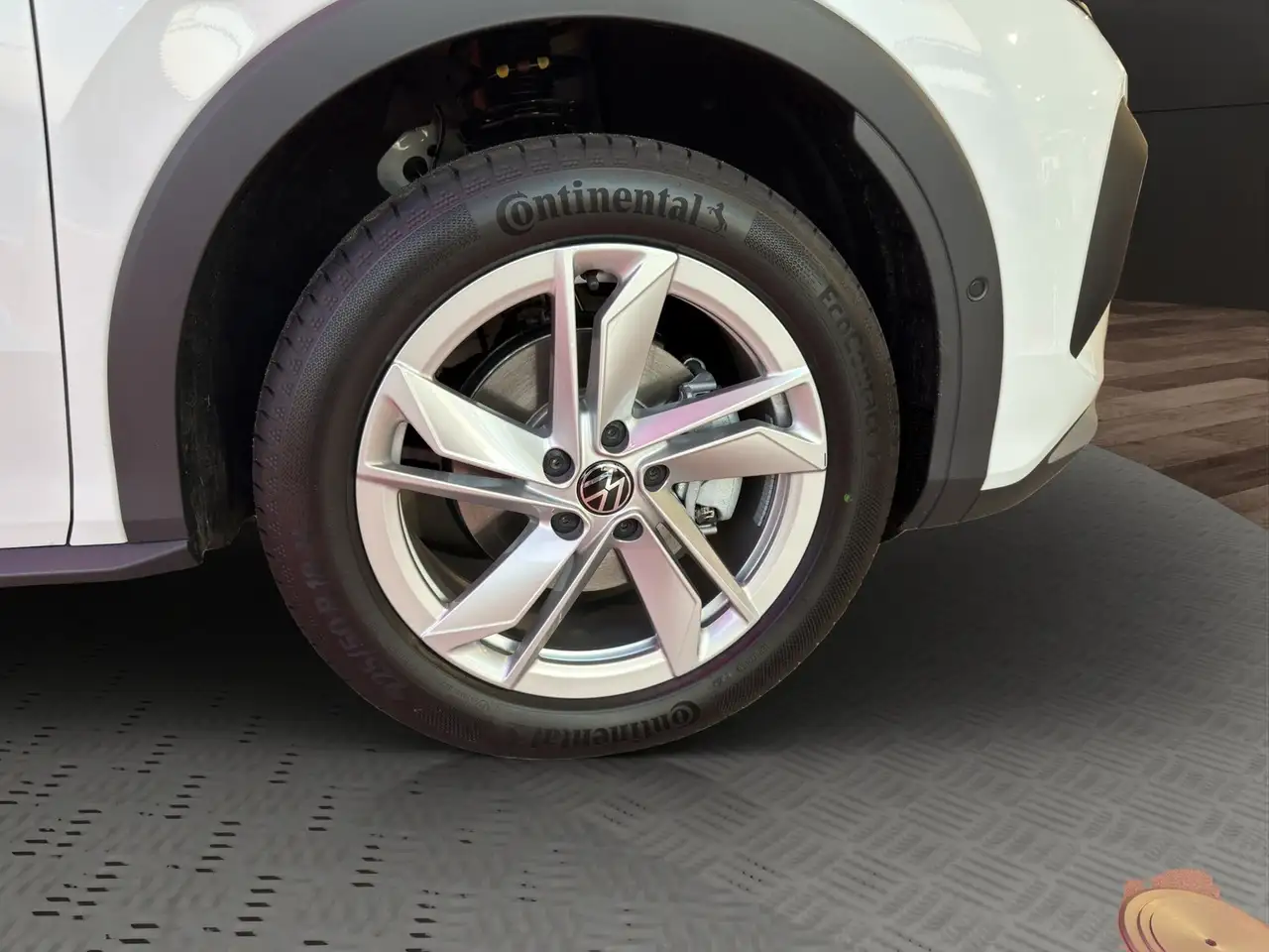Volkswagen T-Roc 1.5 eTSI DSG Life Kamera+Klima+SHZ+LED 6