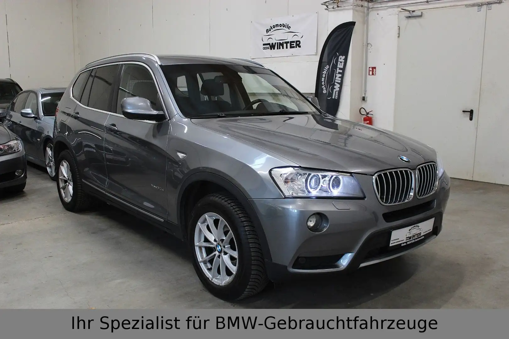 BMW X3 xDrive 20d AHK*Navi*Xenon Grau - 1