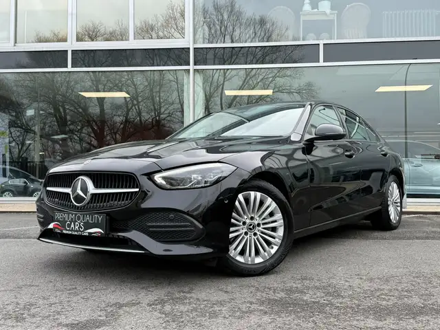 Mercedes-Benz C 180 ZETELVERWARMING / CARPLAY / CAMERA / NAVIGATIE /